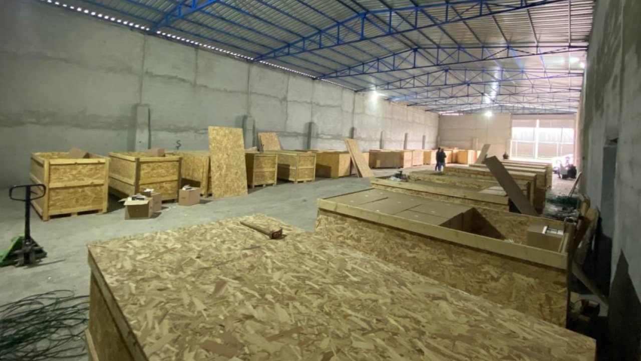 Adana'da kaçak 12 milyon 500 bin makaron ele geçirildi