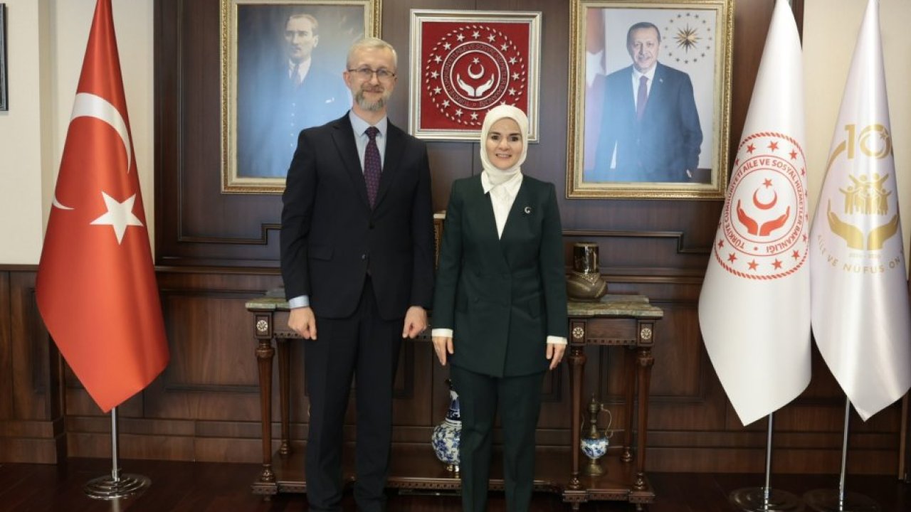 Bakan Göktaş, Ukrayna'nın Ankara Büyükelçisi Celal ile görüştü