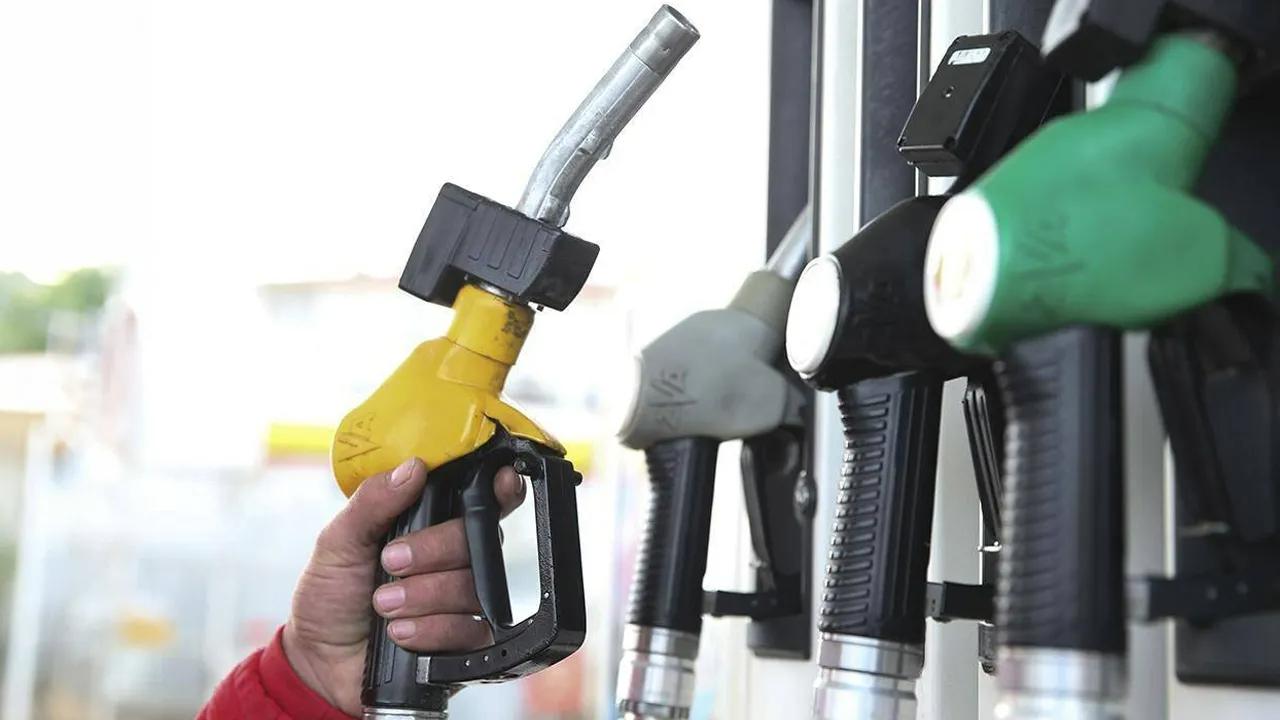 Benzine bu gece yeni zam geliyor! İşte pompaya yansıyacak tutar