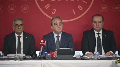 CHP'li Tezcan, basın toplantısı düzenledi: