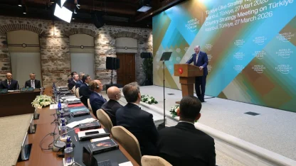 Cumhurbaşkanı Erdoğan: "Bir aydır bölgemizi derinden sarsan bu anlamsız, hukuksuz ve gereksiz savaşın faturasını çatışmaların tarafları kadar tüm insanlık da ödüyor."