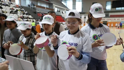 Edirne'de öğrencilerden "Uluslararası Sıfır Atık Günü" etkinliği