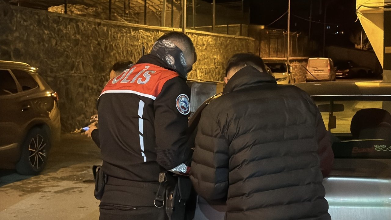 Erzurum'da polisin "dur ihtarına" uymadı ehliyetine el konuldu