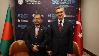 İletişim Başkanı Duran, Bangladeş Enformasyon ve Yayıncılık Bakanı Swapon'la görüştü