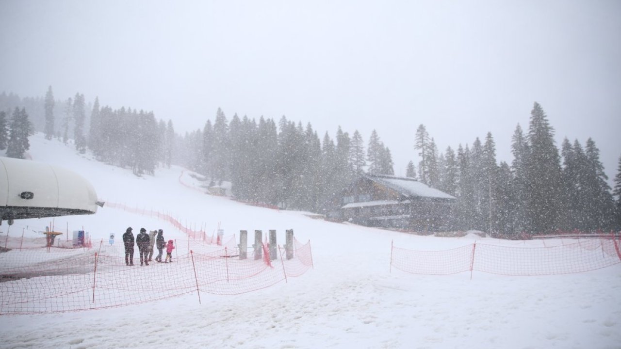 Ilgaz Dağı'nda kar yağışı etkili oluyor