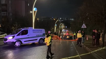 Kocaeli'de beton bariyere çarpan motosikletin sürücüsü hayatını kaybetti