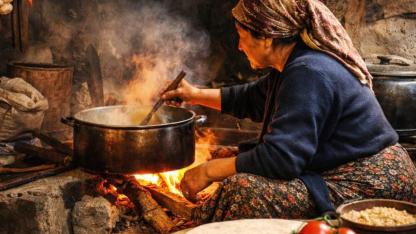 Mutfak doğayla kavga mı ediyor? Ekofeminizmden ekofeminist gastronomiye