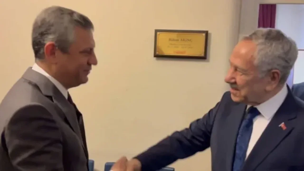 Özgür Özel'den Bülent Arınç'a sürpriz ziyaret