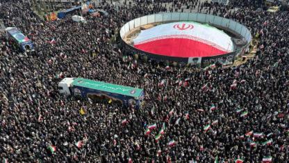 Ali Laricani için Tahran'da büyük cenaze töreni düzenlendi