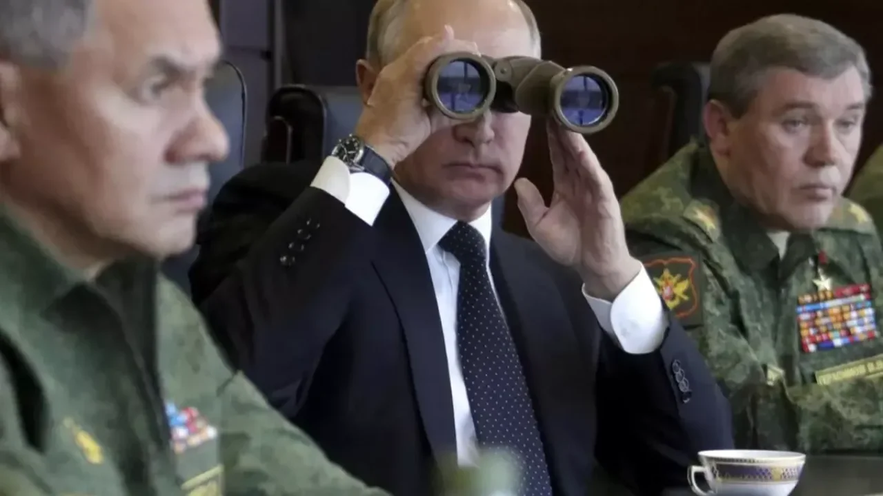 Rusya'dan İran'a gizli istihbarat hattı! ABD savaş gemilerinin konumları paylaşılıyor