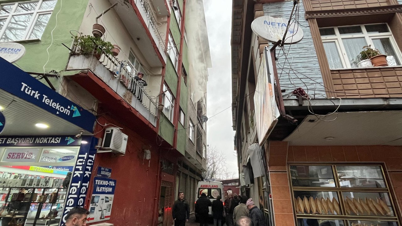 Samsun'da evde çıkan yangında 2 kişi dumandan etkilendi
