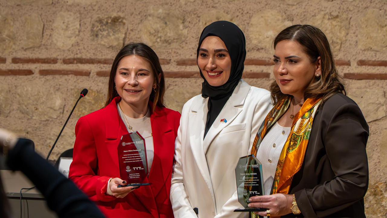 Sine-Aile Etkinliğinde Teşekkür Plaketleri Sahiplerini Buldu