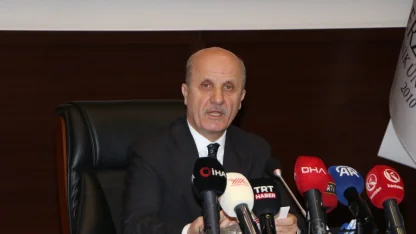 YÖK Başkanı Özvar, Erzurum'da DAP Bölgesi Üniversiteler Birliği Toplantısı'nda konuştu: