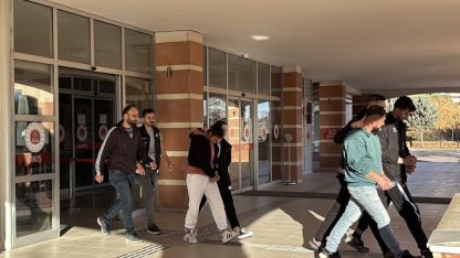 Kastamonu'da uyuşturucudan yakalanan 3 şüpheli mahkeme tarafından tutuklandı