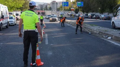 İzmir Bornova'da feci kaza: TIR 9 araca çarptı, 2 kişi öldü, 5 kişi yaralandı
