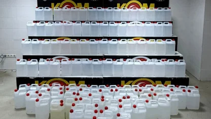 Adana'da kaçak 1865 litre etil alkol ele geçirildi