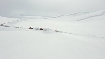Ağrı'da ekipler nisan ortasında yoğun karla mücadele çalışması yürütüyor