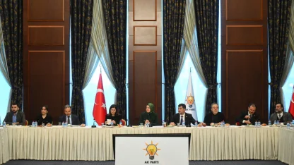 AK Parti Genel Başkan Yardımcısı Kaya, Roman vatandaşlarla bir araya geldi