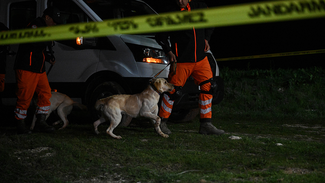 Ankara'da kaza kırıma uğrayan CH-47 ağır nakliye helikopteri incelemeleri sürüyor