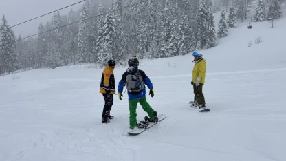 Atabarı Kayak Merkezi nisanda da ziyaretçilerini ağırlıyor