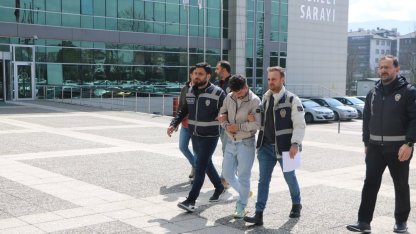 Bolu'da iki kişiyi 4 milyon lira dolandıran zanlı kovalamaca sonucu yakalandı