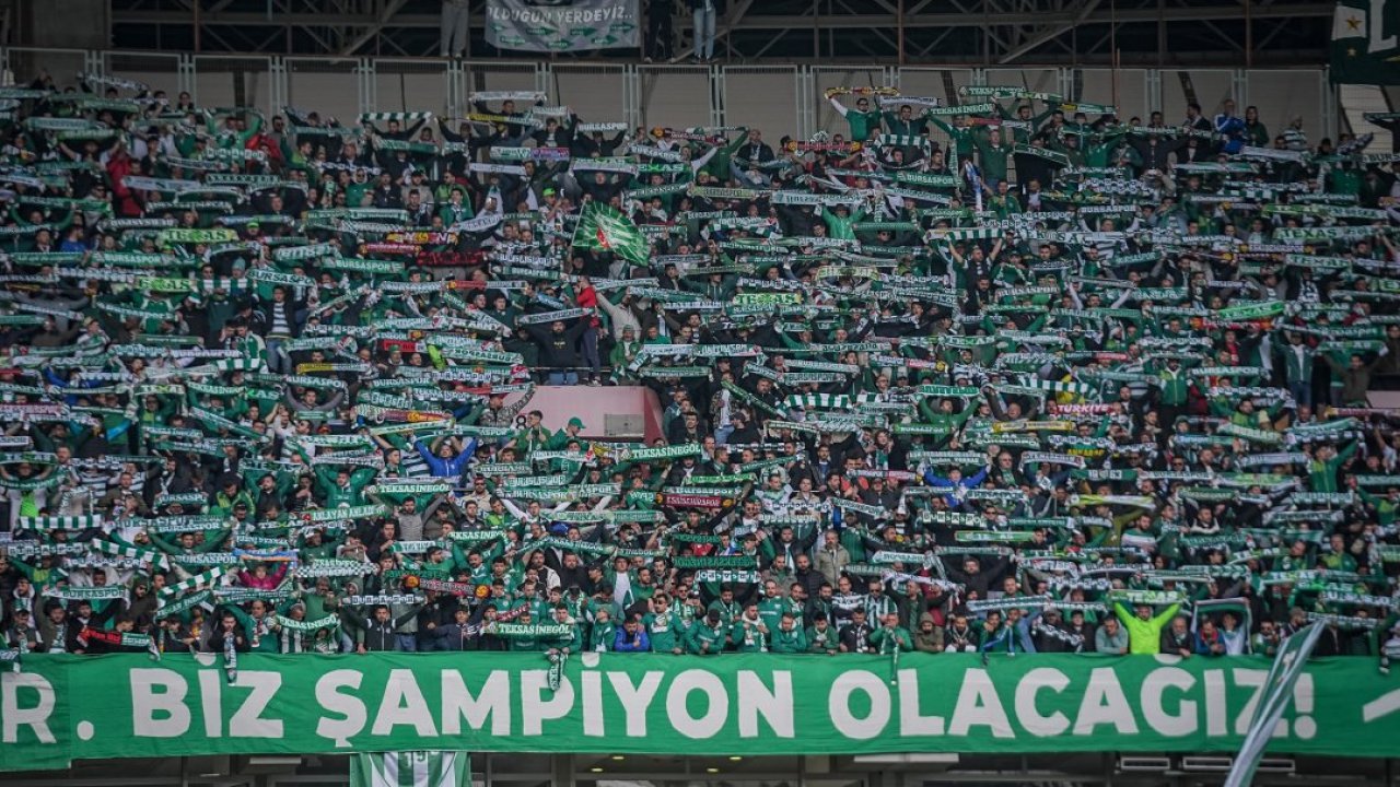 Bursaspor'un deplasman maçını 35 bin yeşil-beyazlı taraftar izledi