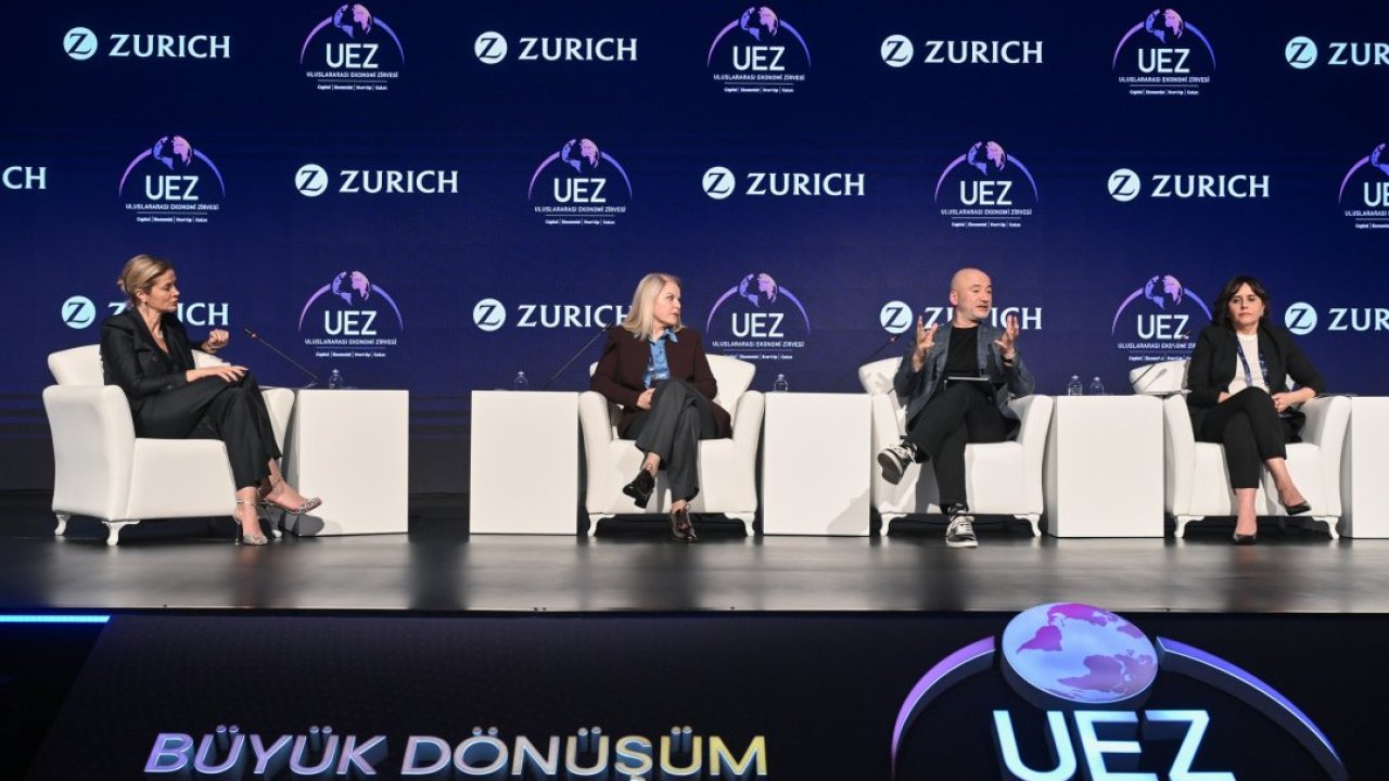 "Çoklu Krizler Çağında Yeni Dünya Düzeni ve Riskler" panelinde yeni dönemin dinamikleri tartışıldı