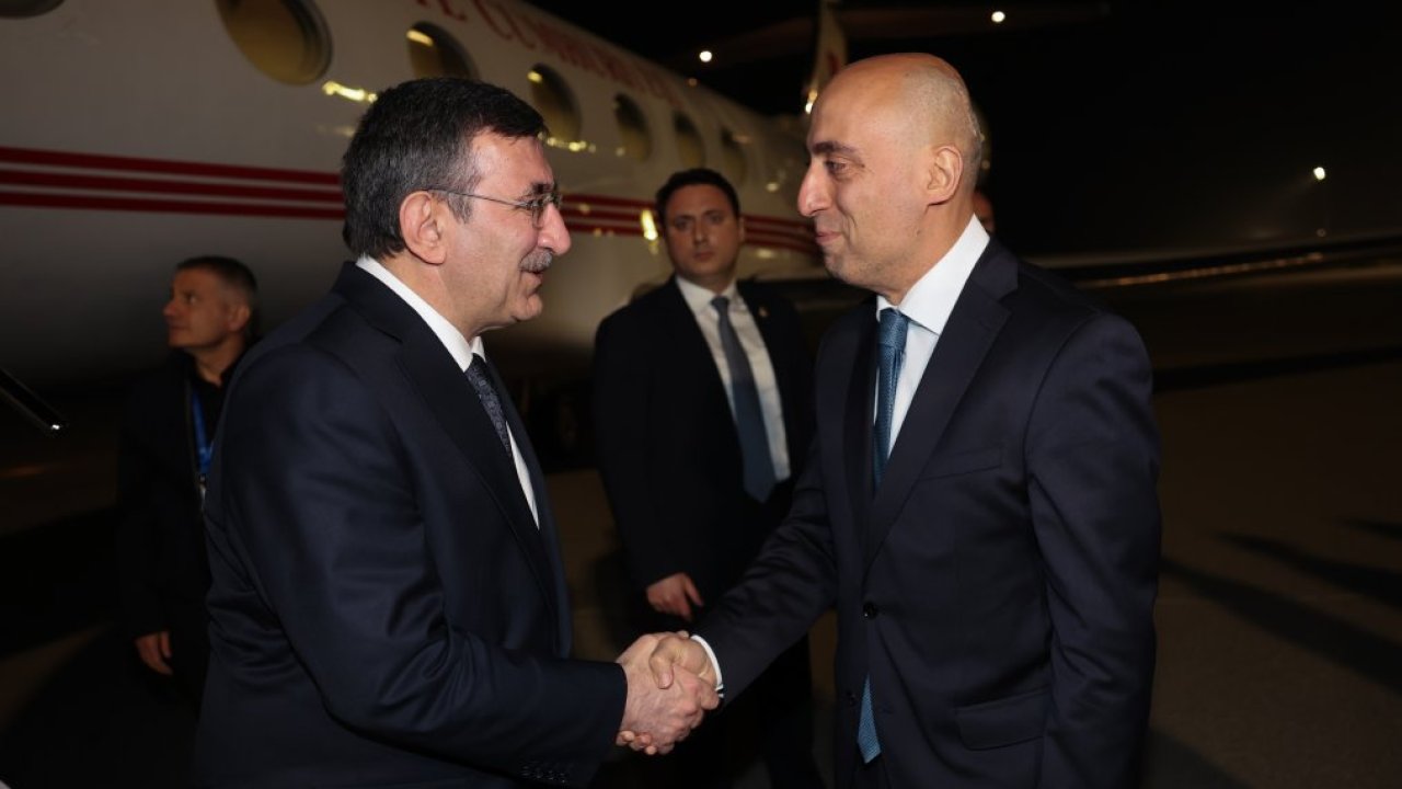 Cumhurbaşkanı Yardımcısı Yılmaz, Azerbaycan'ın başkenti Bakü'ye geldi