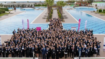 DÜZELTME - "Final Okulları 500'ü aşkın öğrenciyi FİNALMUN'26'da buluşturdu" başlıklı haberimizin 1. paragrafı kaynağından "Final Okulları tarafından düzenlenen FİNALMUN'26, Türkiye'nin farklı illerinden gelen 500'ü aşkın öğrencinin katılımıyla İzmir'de ta