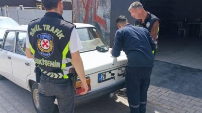 Eskişehir'de otomobiliyle drift yapan sürücüye 340 bin lira ceza uygulandı