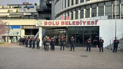 GÜNCELLEME - Bolu Belediyesine yönelik "irtikap" soruşturmasında 3 kişi gözaltına alındı