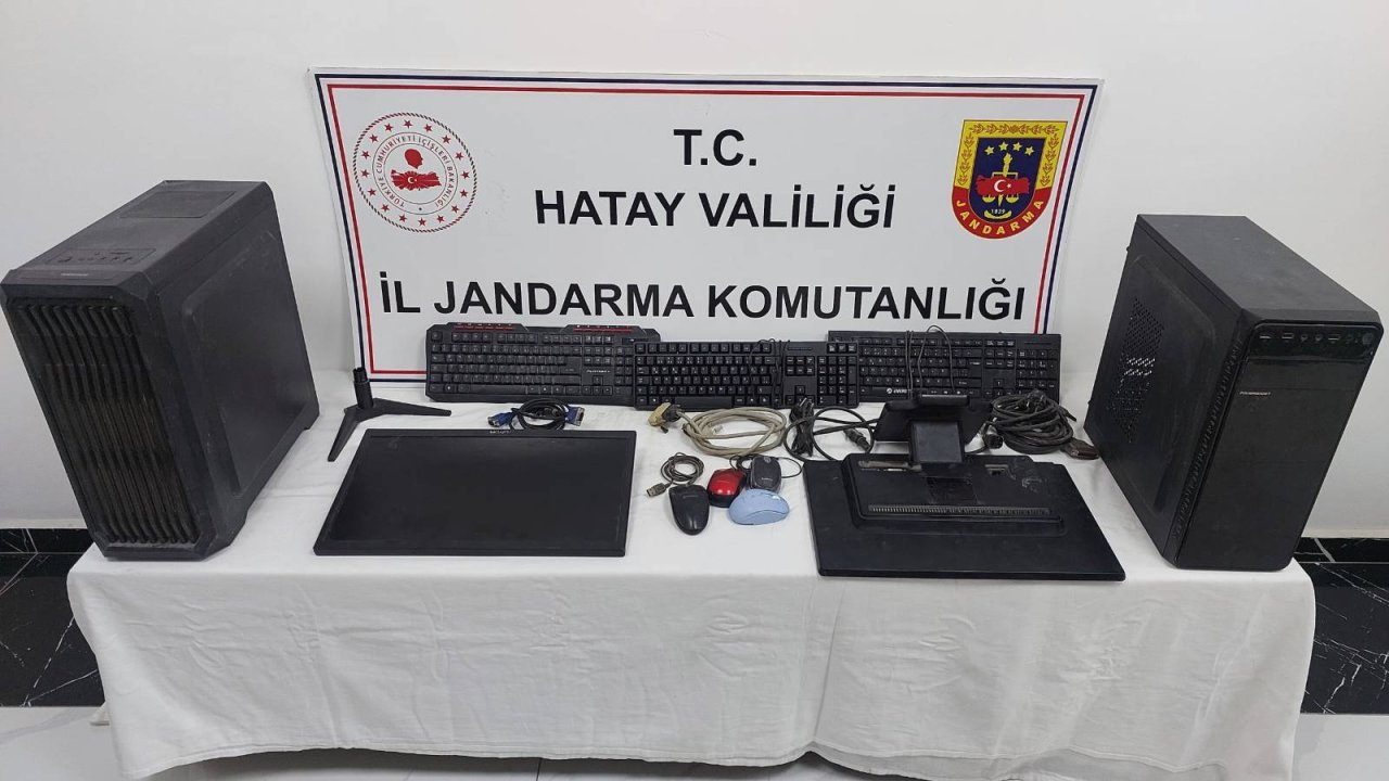 Hatay'da iş yerinden hırsızlık yapan 5 zanlı tutuklandı