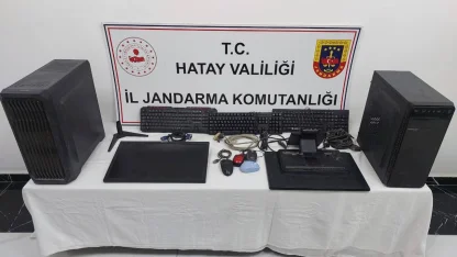 Hatay'da iş yerinden hırsızlık yapan 5 zanlı tutuklandı