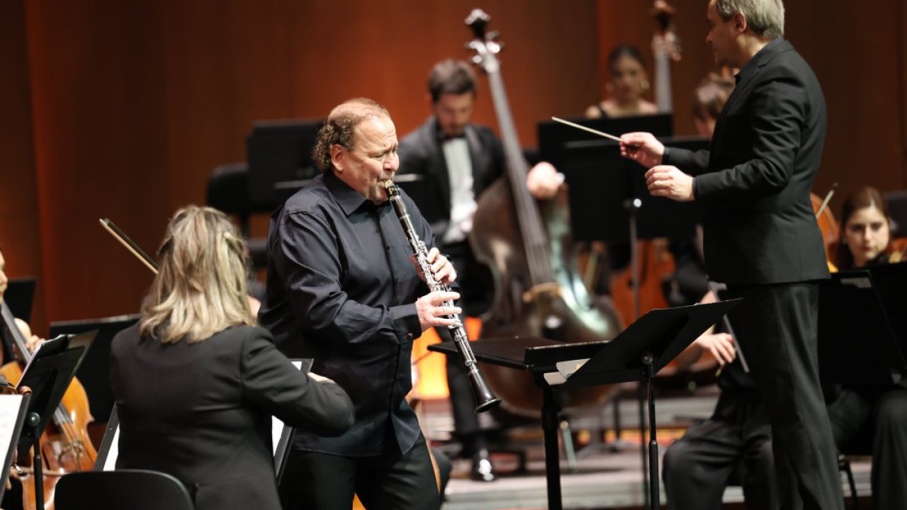 İDSO DenizBank konserleri kapsamında klarnet sanatçısı Darko Brlek sahne aldı