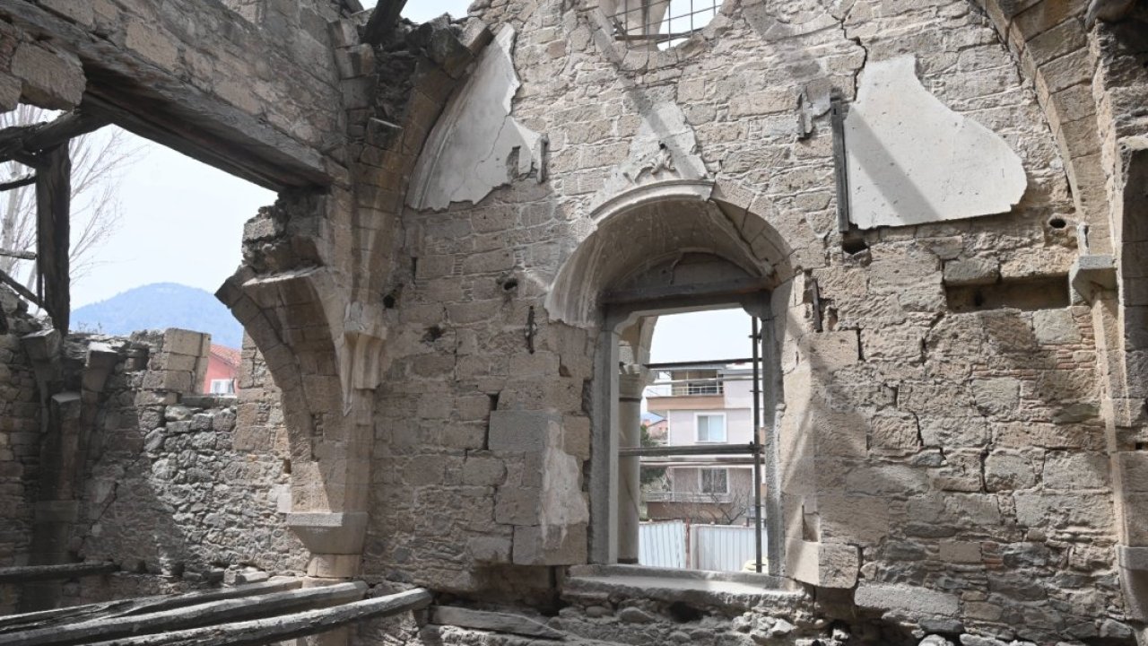 Isparta'da tarihi Aya Yorgi Kilisesi'nde restorasyon çalışmalarına başlandı