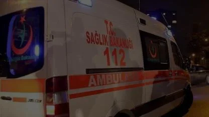 İstanbul Tuzla'da trafik kazası: 3 araç birbirine girdi