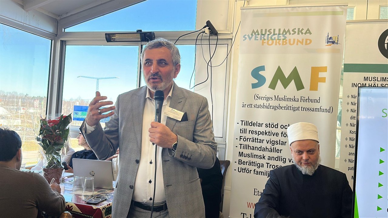 İsveç İslam Dernekleri Federasyonu Başkanlığına Tahir Akan yeniden seçildi