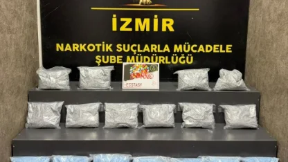 İzmir'de 101 bin 520 uyuşturucu hap ele geçirildi