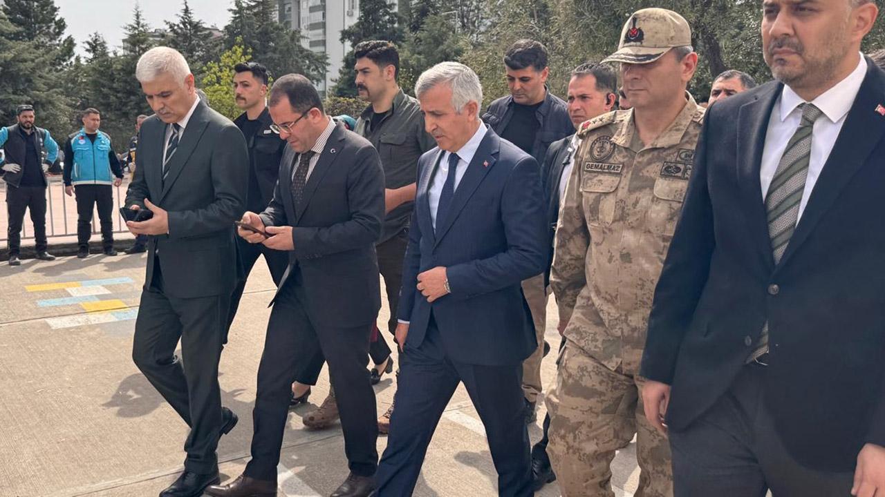 Kahramanmaraş okul saldırısında acı bilanço: 3'ü öğrenci, biri öğretmen 4 kişi yaşamını yitirdi