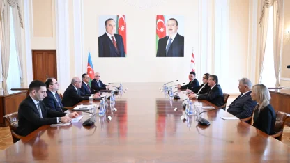 KKTC Başbakanı Üstel, Azerbaycan Başbakanı Asadov'la görüştü