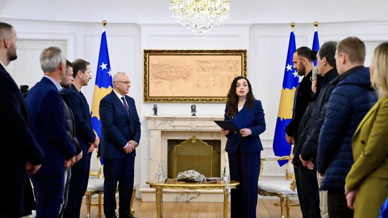 Kosova Milli Futbol Takımı’na Cumhurbaşkanlığı Liyakat Madalyası verildi