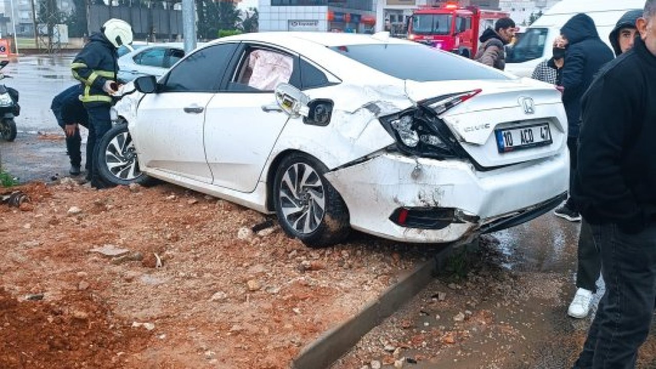 Mardin'de kamyonla otomobilin çarpıştığı kazada 2 kişi yaralandı