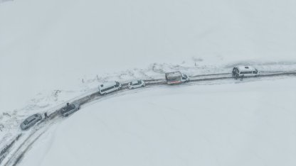 Muş'ta kar ve tipi nedeniyle yolda mahsur kalanlar kurtarıldı