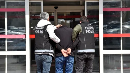 Nevşehir'de midelerinde uyuşturucu kapsülleri bulunan 2 şüpheli tutuklandı