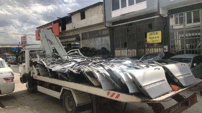 Sakarya'da gümrük kaçağı oto parçaları ele geçirilen iş yerinin sahibi yakalandı