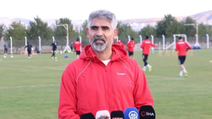 Sivasspor Teknik Direktörü İsmet Taşdemir'den play-off açıklaması: