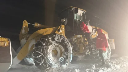 Tendürek Geçidi'nde ulaşım güçlükle sağlanıyor 