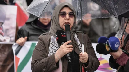 Üsküdar'da Aksa Kadınları Derneğince İsrail'in Filistinli esirleri hedef alan "idam yasası" protesto edildi