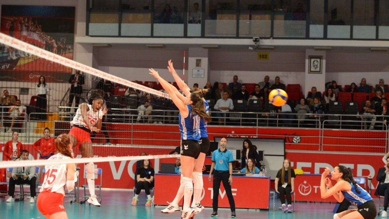 Voleybol: Vodafone Sultanlar Ligi
