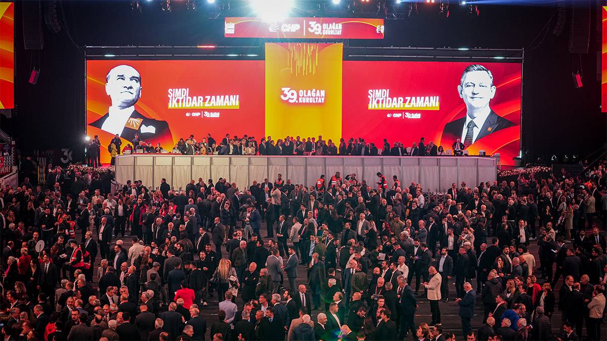 Hukuktan ekonomi ve siyasete... İşte Özgür Özel'in yeni anahtar listesi